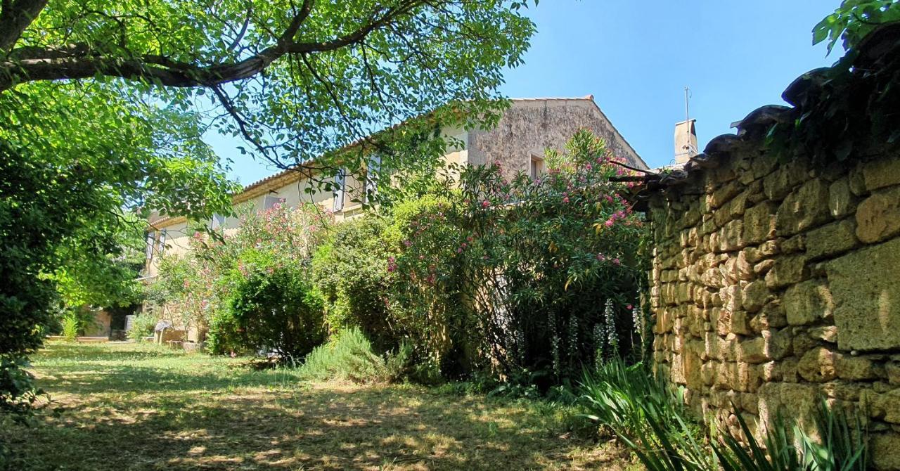 Bed and Breakfast Aux Berges Du Pont Du Gard Vers-Pont-du-Gard Exterior foto