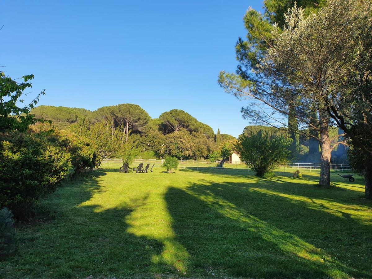 Bed and Breakfast Aux Berges Du Pont Du Gard Vers-Pont-du-Gard Exterior foto