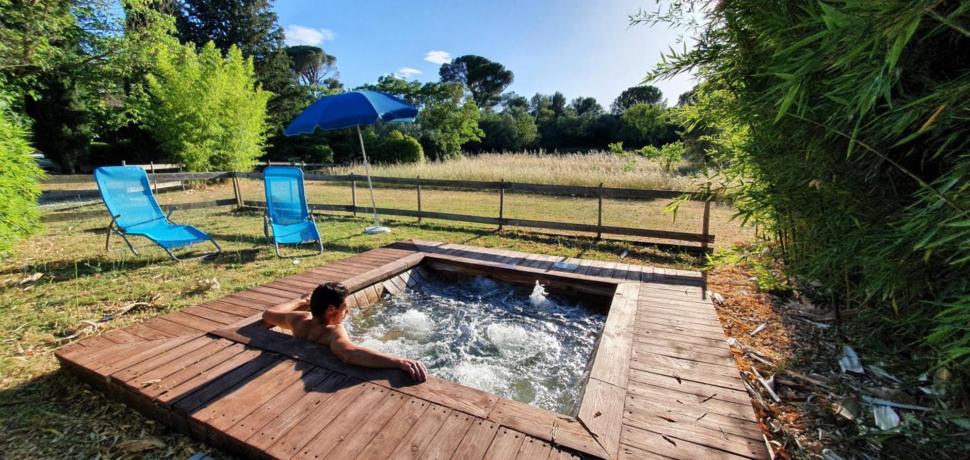 Bed and Breakfast Aux Berges Du Pont Du Gard Vers-Pont-du-Gard Exterior foto